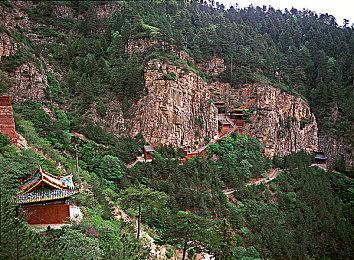 前2077开发人员新作《不可战胜》配置要求 优化后要求更低